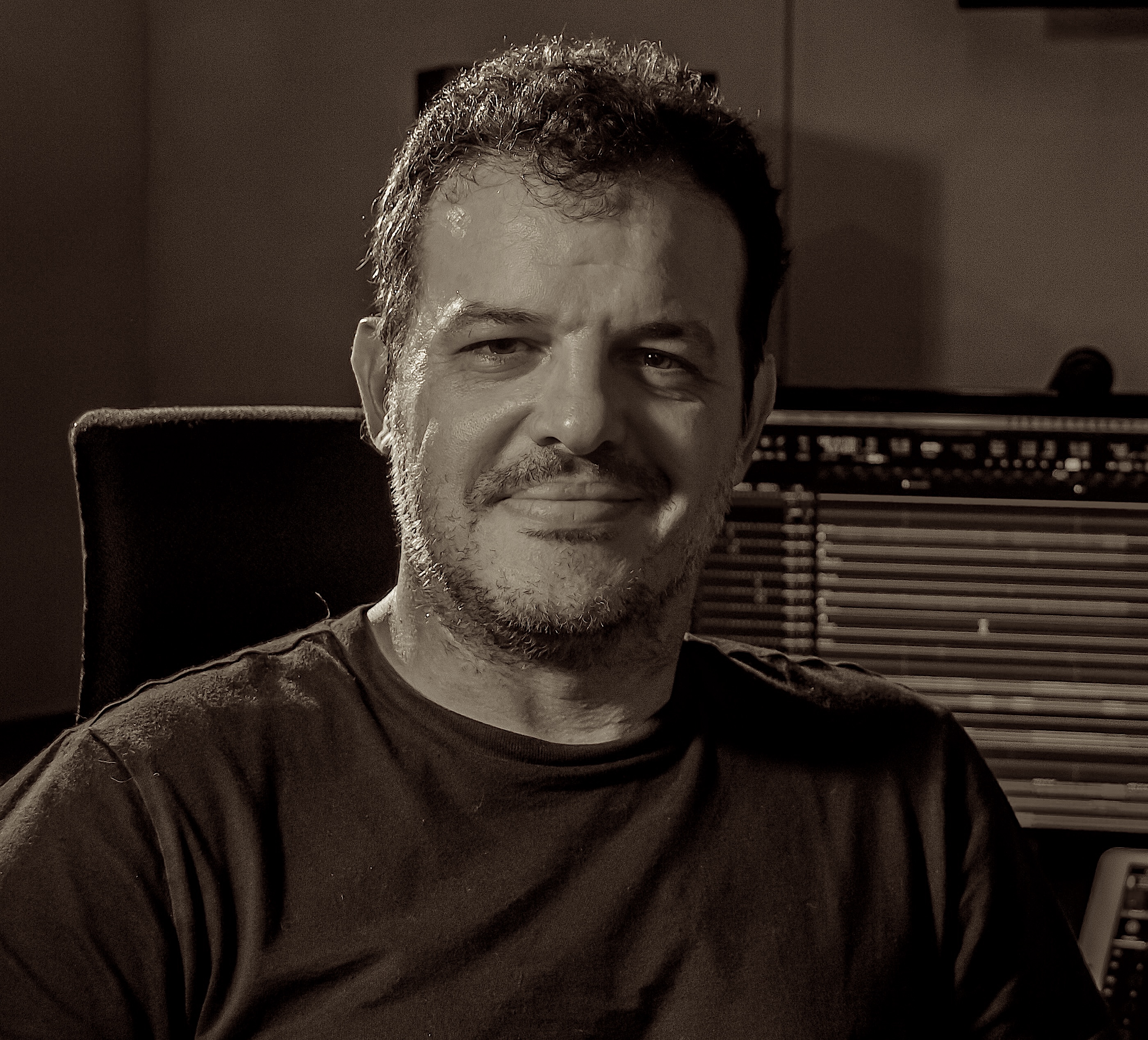 Francisco Bissone en estudio